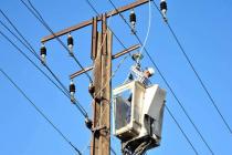  البلد اليوم : كهرباء القنيطرة تباشر اصلاح الشبكات المتضررة نتيجة عاصفة